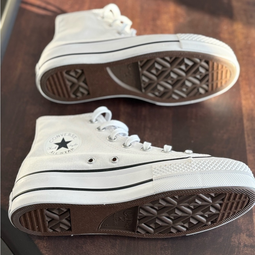 Converse - Chuck Taylor All Star Lift Platform
Canvas - Picture 14 of 17